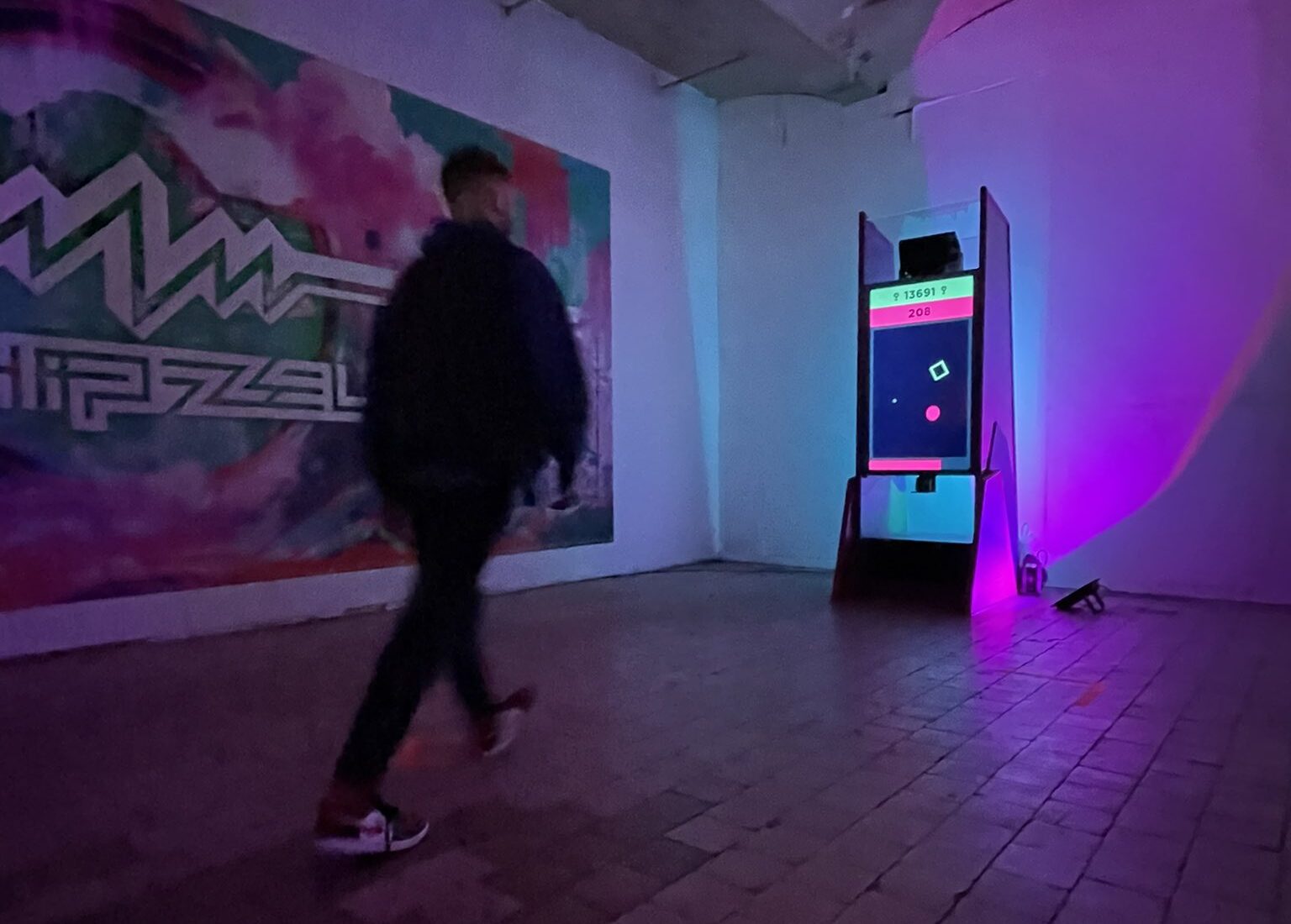 Tie Your Laces – RENDR Festival Player